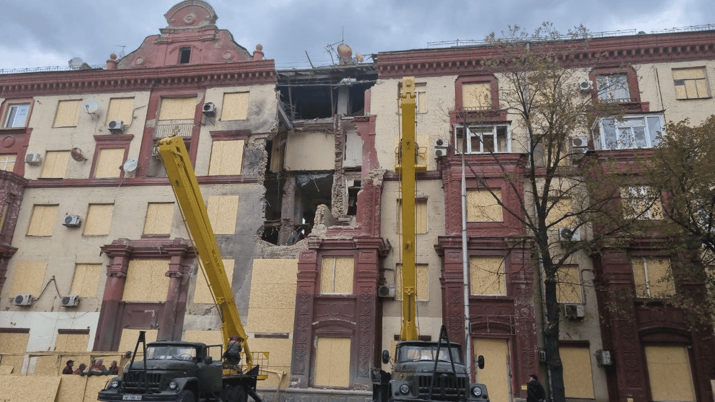 У Запоріжжі відбудують пошкоджену багатоповерхівку на проспекті Соборному