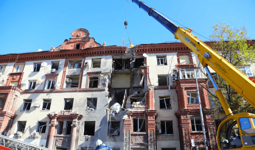 У Запоріжжі відбудують пошкоджену багатоповерхівку на проспекті Соборному