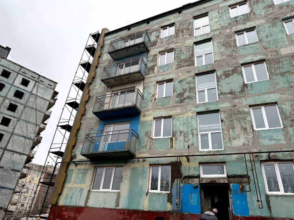 Відбудова пошкодженого будинку на Соборному, 151 виконана на 80%