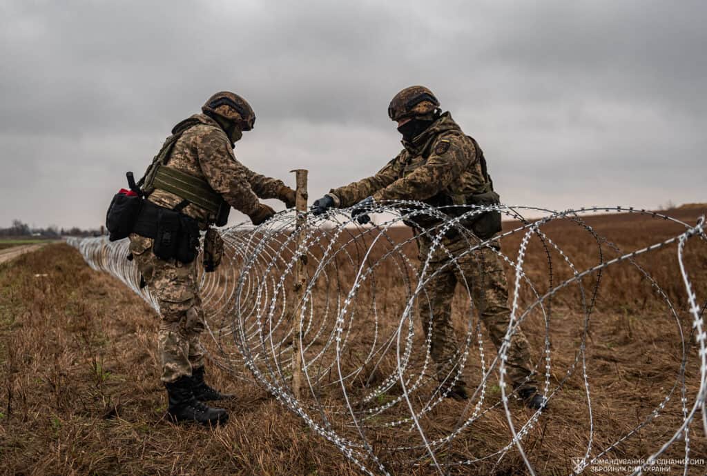 Опорні пункти, «зуби дракона» та укріплені траншеї: на Запоріжжі активізували будівництво фортифікаційних споруд