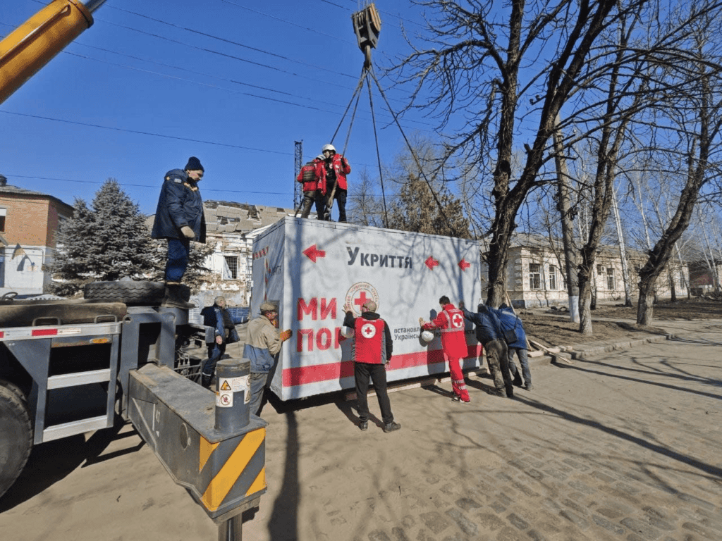 На прифронтових територіях Запоріжжя встановили мобільні укриття, – ФОТО