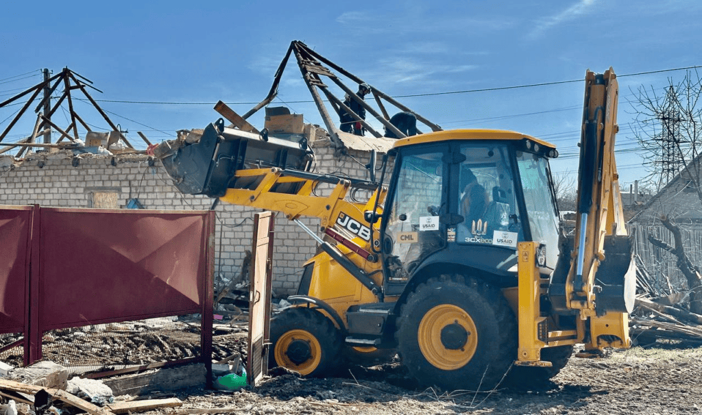 У Запоріжжі ліквідовують наслідки нічної атаки ворожими безпілотниками, – ФОТО