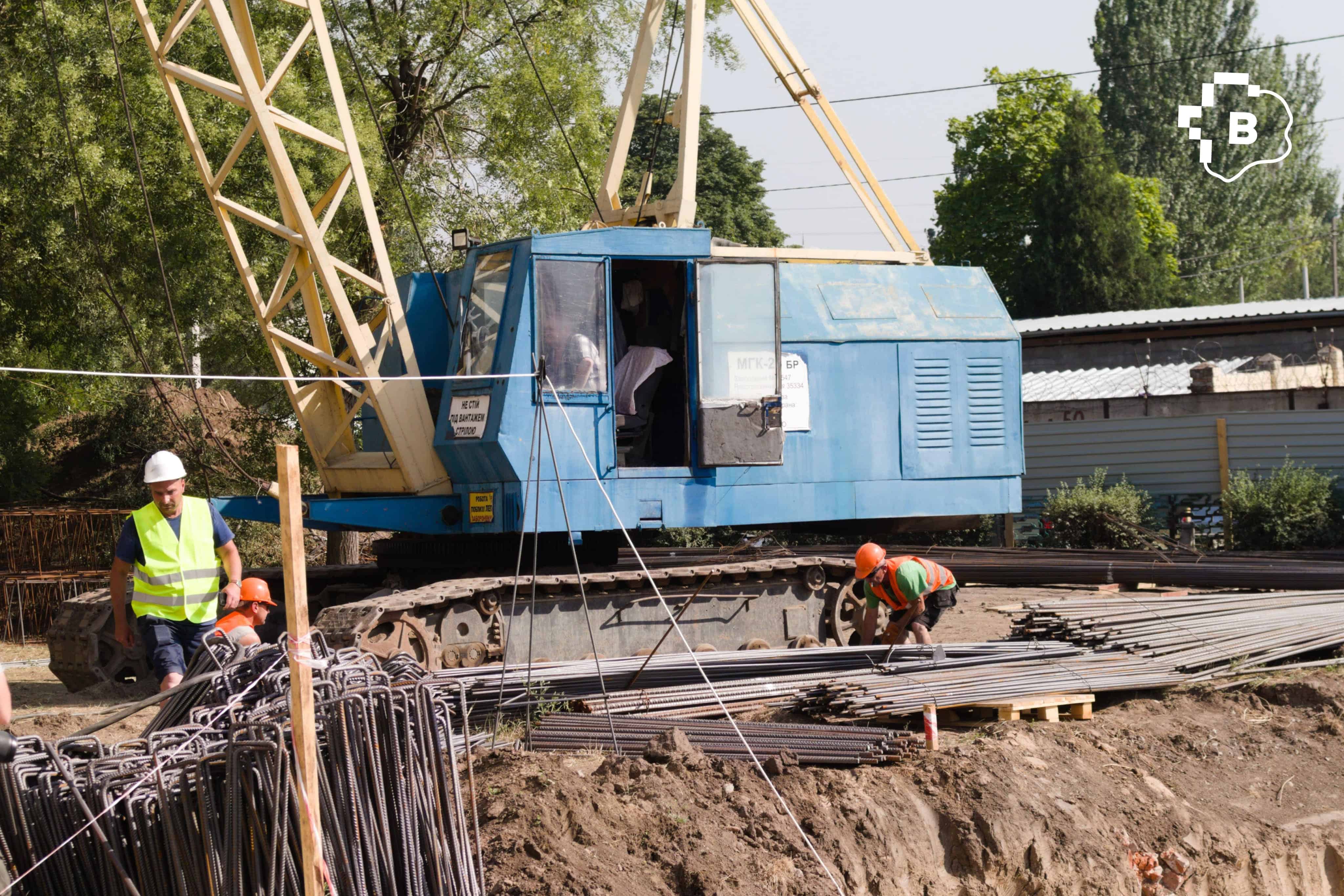 У Запоріжжі розпочали будівництво ще однієї підземної школи, в якій зможуть навчатися тисяча учнів. ФОТОРЕПОРТАЖ