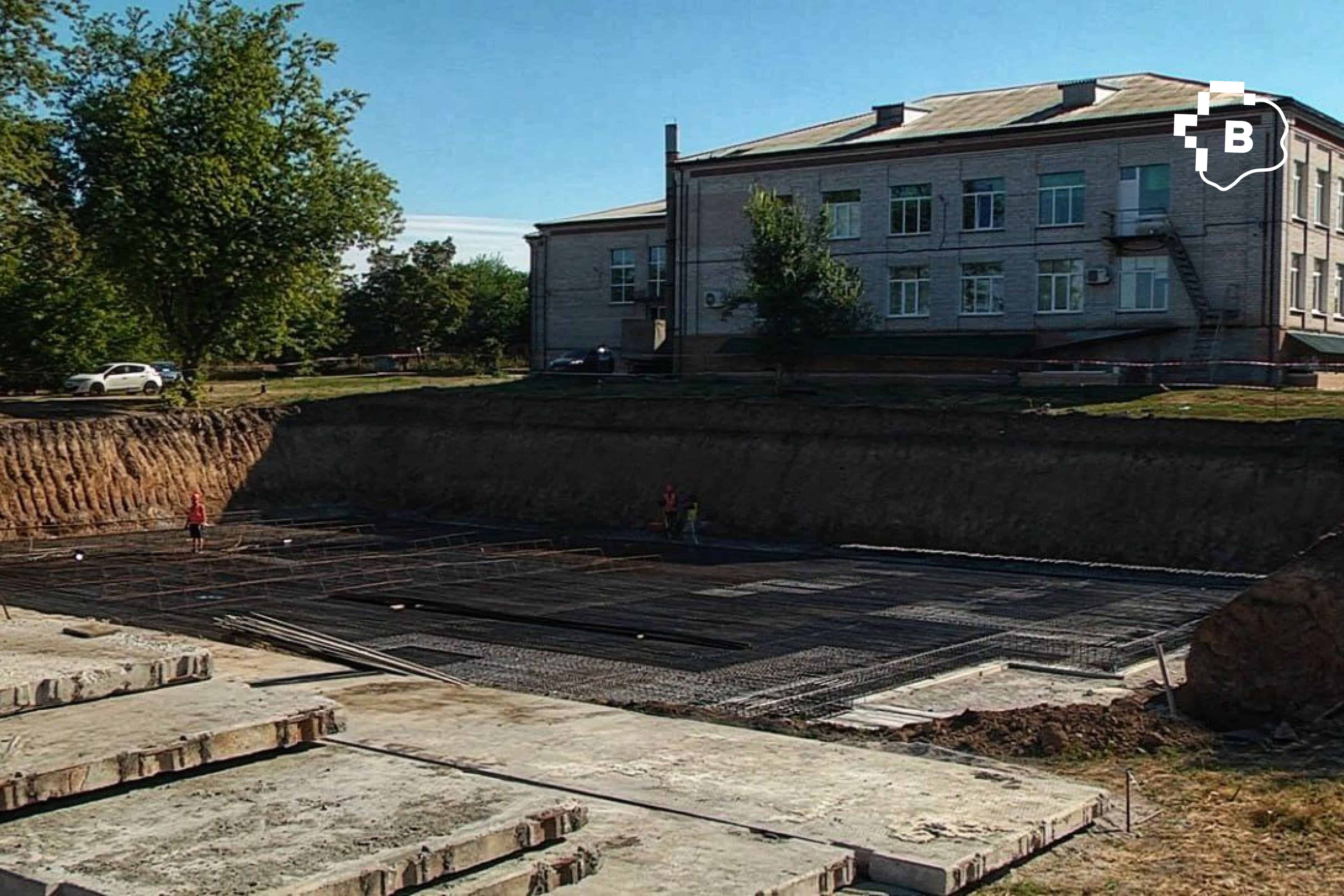 В Запоріжжі та області будуть сім підземних шкіл, але потрібно ще вісім. ФОТОРЕПОРТАЖ з будівництва навчальних закладів