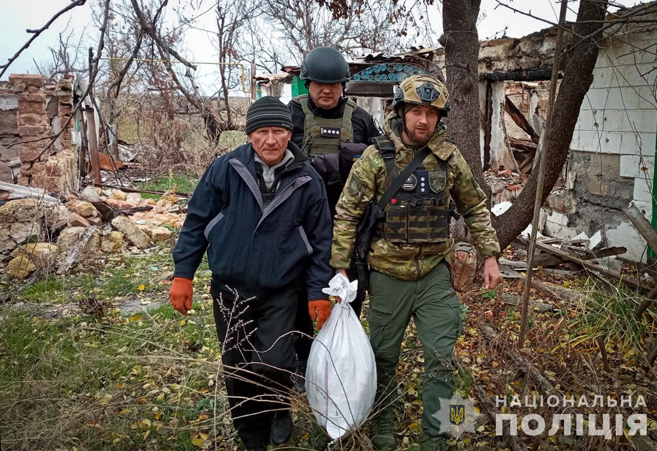 «Коли вийшов зі схованки, зрозумів, що моєї хати вже немає»: з Гуляйпільського до Запоріжжя евакуйовували чоловіка