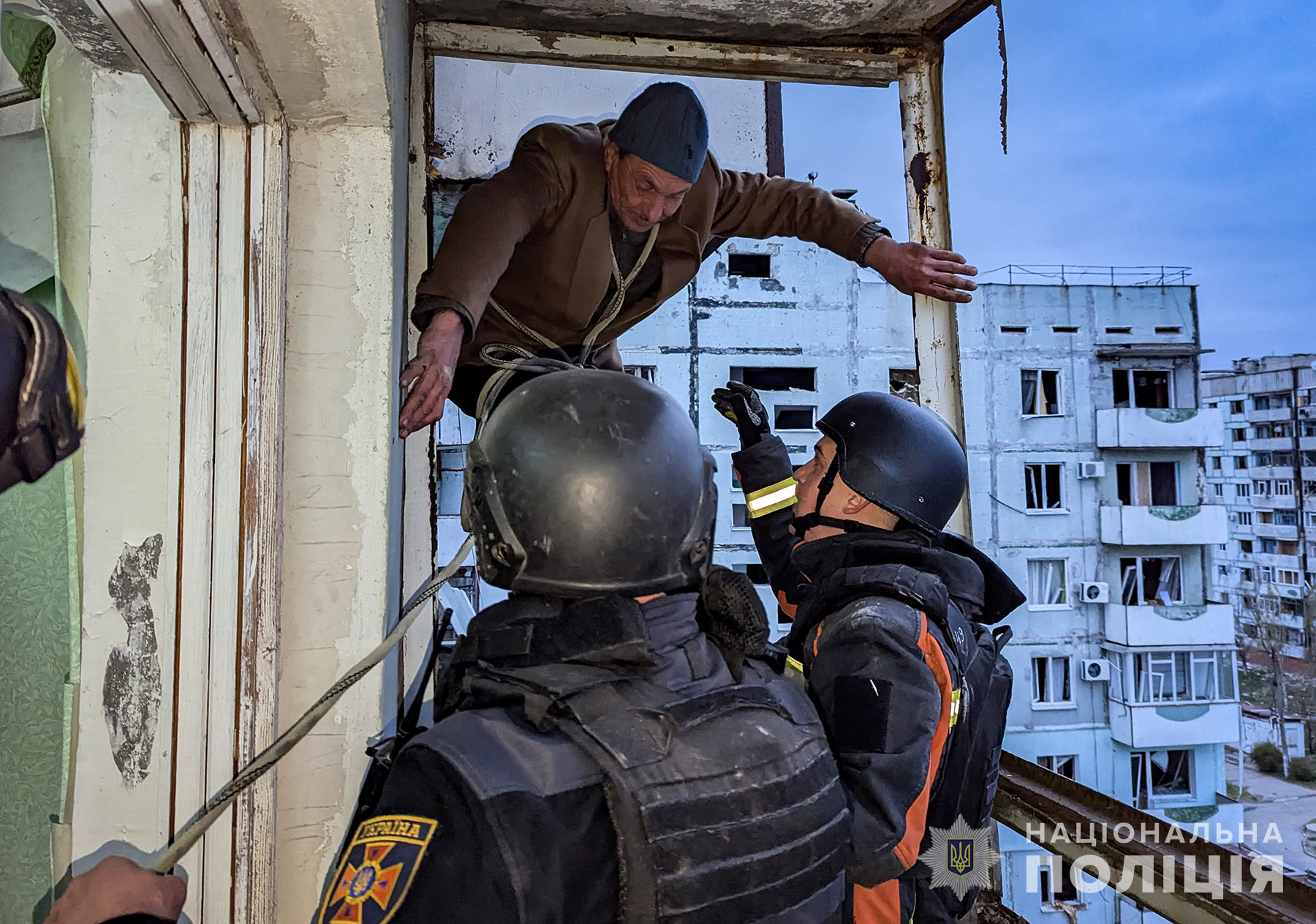 До Запоріжжя з прифронтового району області евакуювали двох чоловіків та матір з дитиною: що відомо