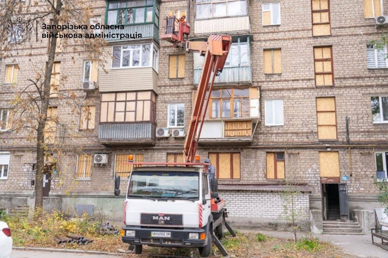 У Запоріжжі триває відновлення понад 1400 будинків, пошкоджених через обстріли