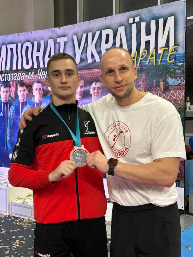 Запорізькі спортсмени здобули нагороди на чемпіонаті України з карате