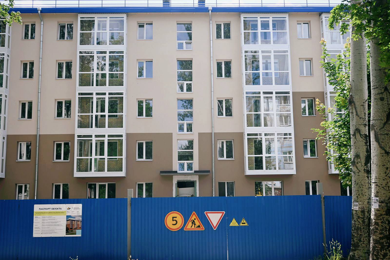 Виконали більшу частину робіт: у Запоріжжі завершують відбудову будинку на вул. Незалежної України, 67