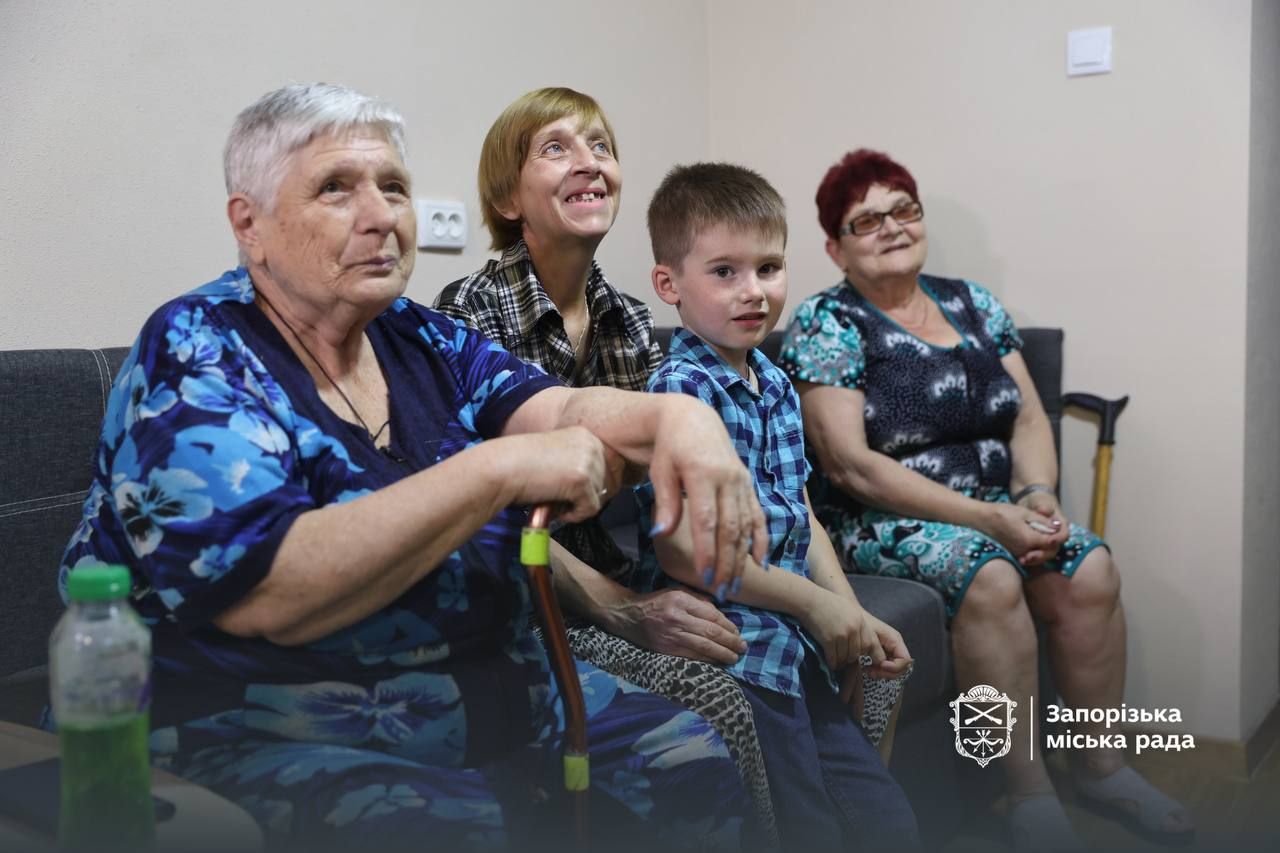 В гуртожитку в Запоріжжі оновили кімнати для ВПО та облаштували простір для відпочинку