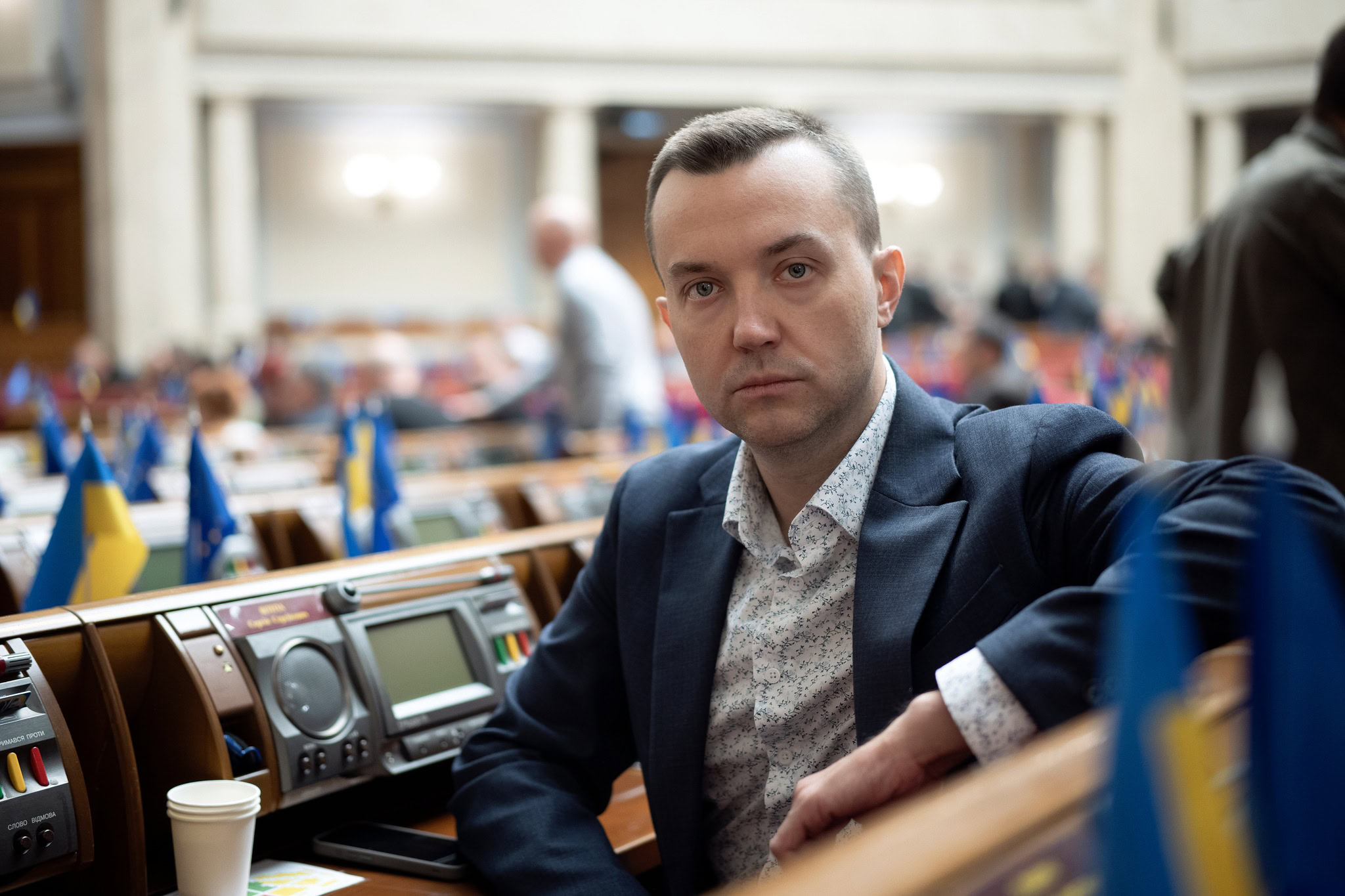 Запорізький нардеп видав книгу про людей, чиє життя змінилося 24 лютого