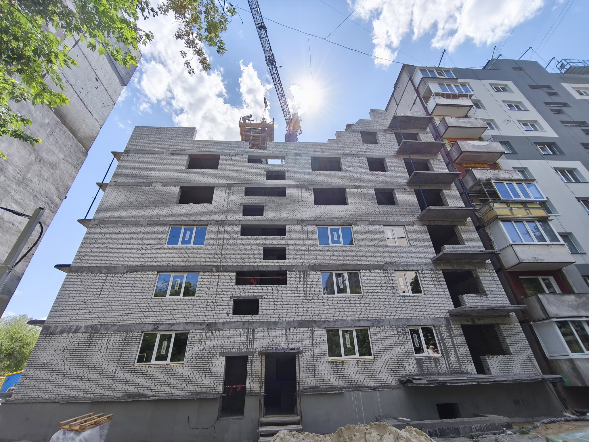 Майже 2,5 роки після обстрілу: на якому етапі ремонт будинків на Запорізькій