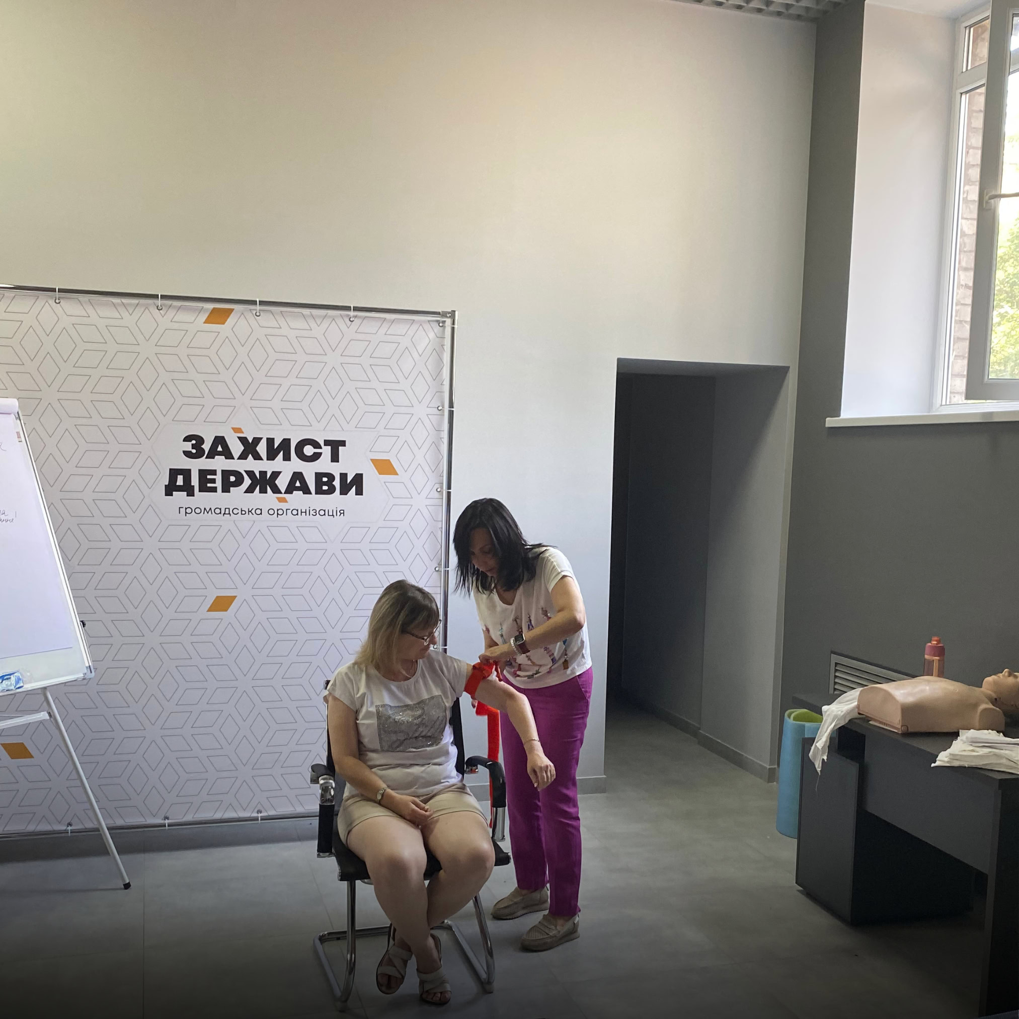 «Звичайні люди – перші рятівники»: у Запоріжжі провели тренінг із першої допомоги