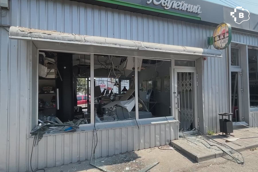 Внаслідок удару по Запоріжжю пошкоджено десятки приміщень бізнесу. ФОТО