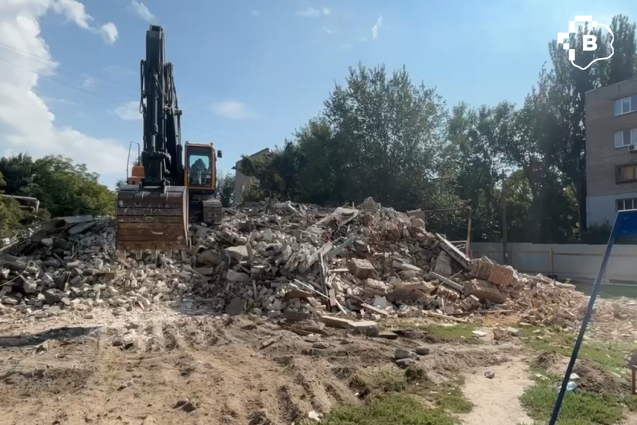 У Запоріжжі знесли будівлю гуртожитку, який зруйнував російський «шахед»