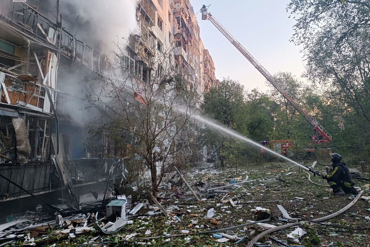 У Запоріжжі росіяни зруйнували ще одну багатоповерхівку: чи планують її відновлювати