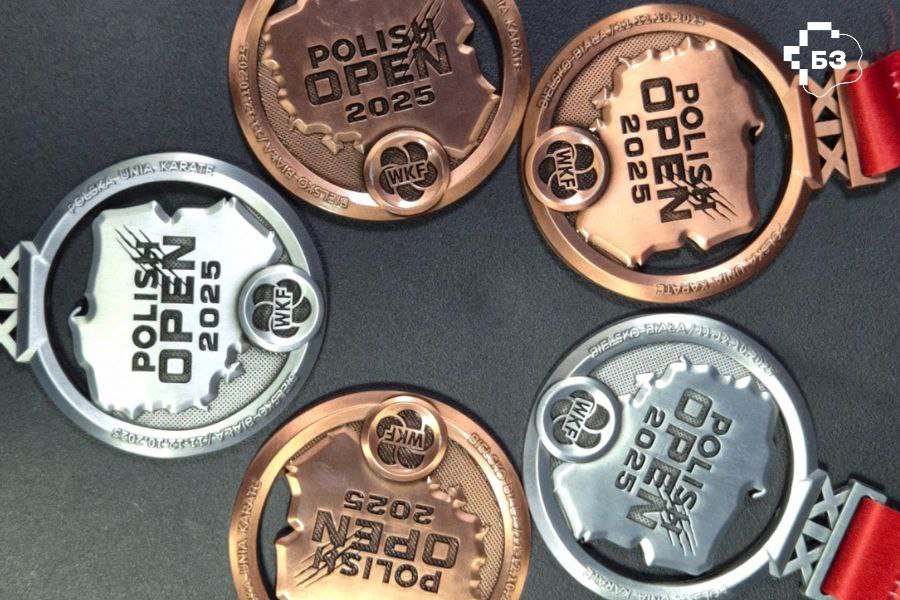 Жодного турніру без перемог: запорізькі каратисти привезли п’ять медалей з Polish Open 2025