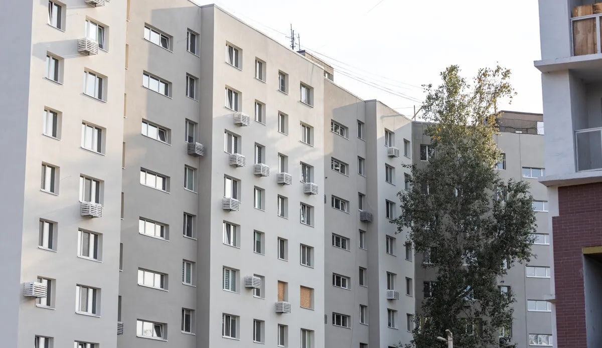 Найдорожчі проєкти відбудови: скільки коштує відновити житло у Запоріжжі, Харкові та Дніпрі