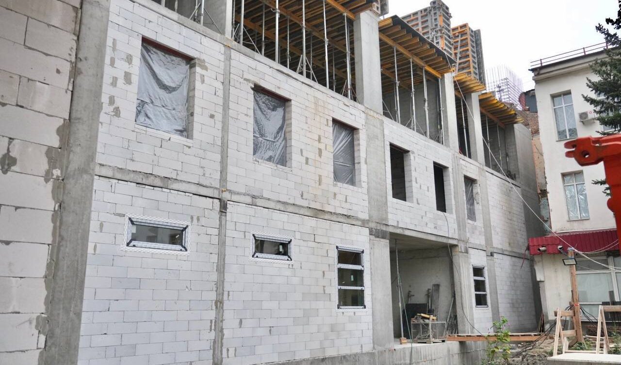 Рекордні темпи будівництва: новий корпус дитячої лікарні в Запоріжжі можуть відкрити вже навесні