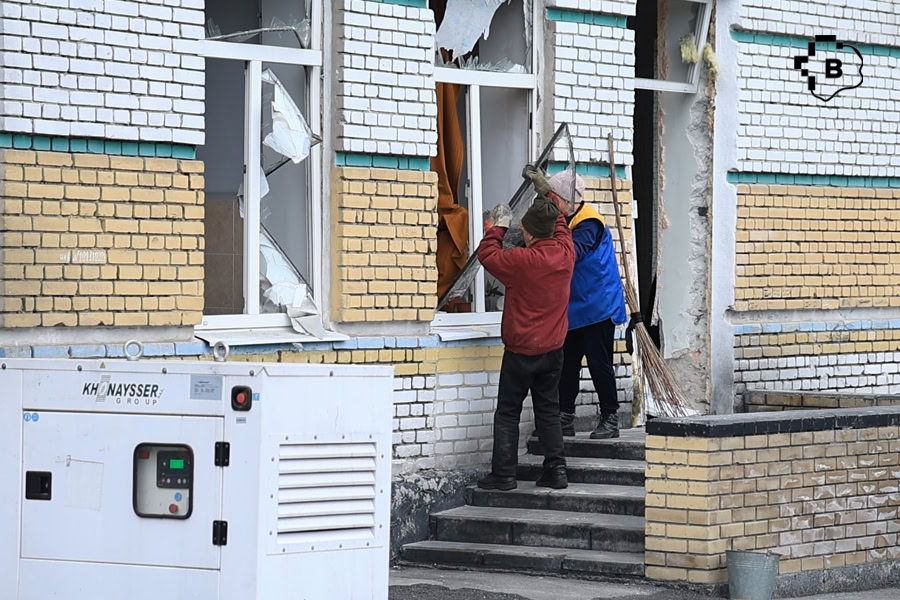 Освіта під обстрілами: російська авіабомба вдарила біля школи в Запоріжжі. ФОТОРЕПОРТАЖ