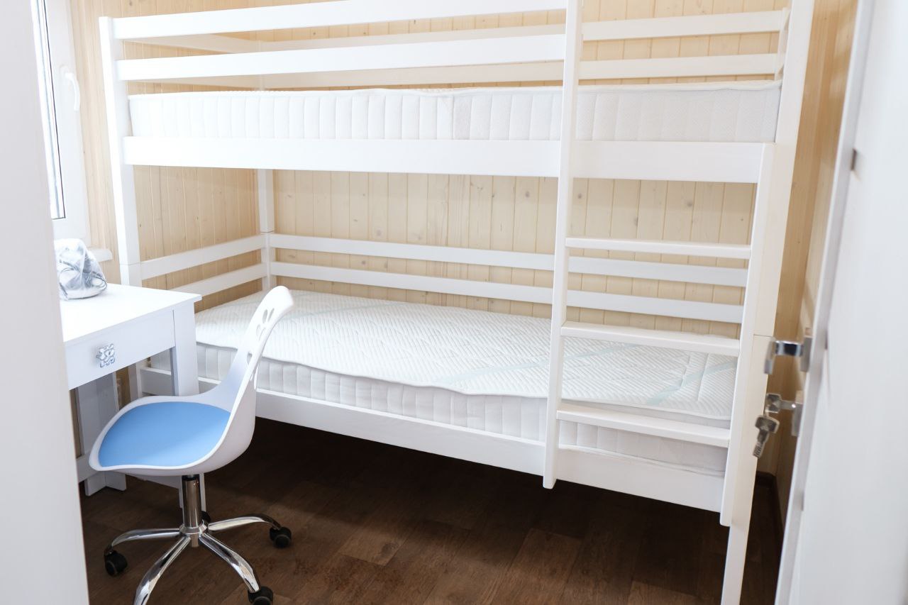 Нове модульне містечко для ВПО у Запоріжжі готове на 70%: як облаштовані будинки всередині