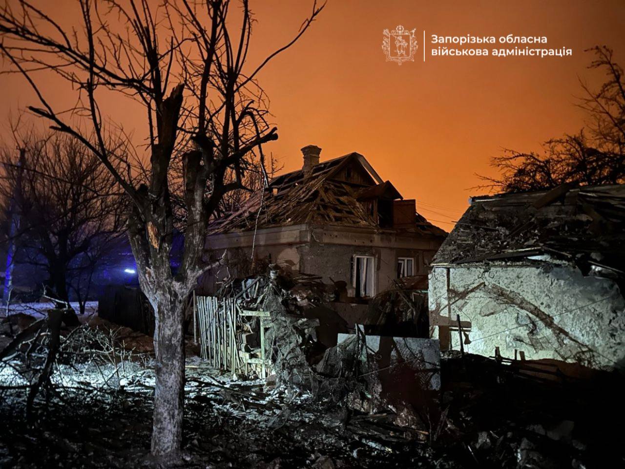 Дрон поцілив у ТЦ «Епіцентр»: що відомо про руйнування у Запоріжжі. ФОТО