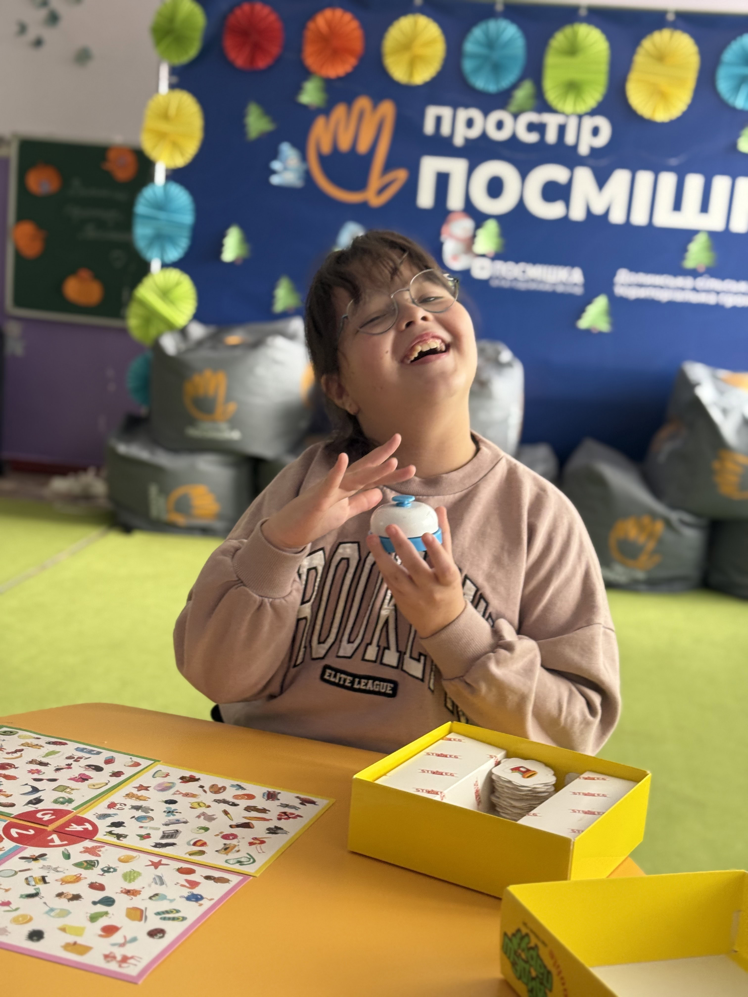 Не відчувати себе осторонь: як «Посмішка» об’єднує ВПО і Долинську громаду. ФОТО