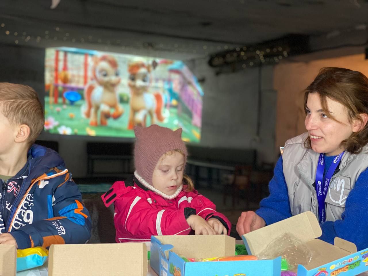 Творча майстерня, кіномандрівка та інші заходи: що підготували у просторі «Посмішка» в Долинській громаді