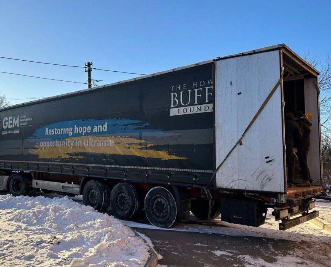 Благодійники передали тисячу продовольчих наборів жителям Павлівської громади