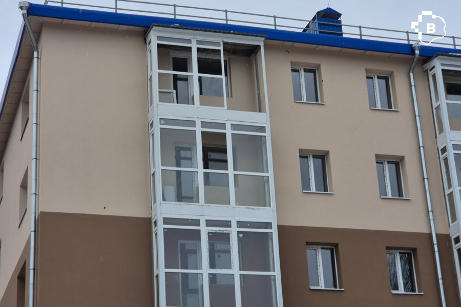 Відбудова по колу: як у Запоріжжі відновлюють будинки, що тричі зазнали обстрілів. ФОТО