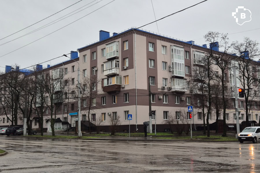 Відбудова по колу: як у Запоріжжі відновлюють будинки, що тричі зазнали обстрілів. ФОТО