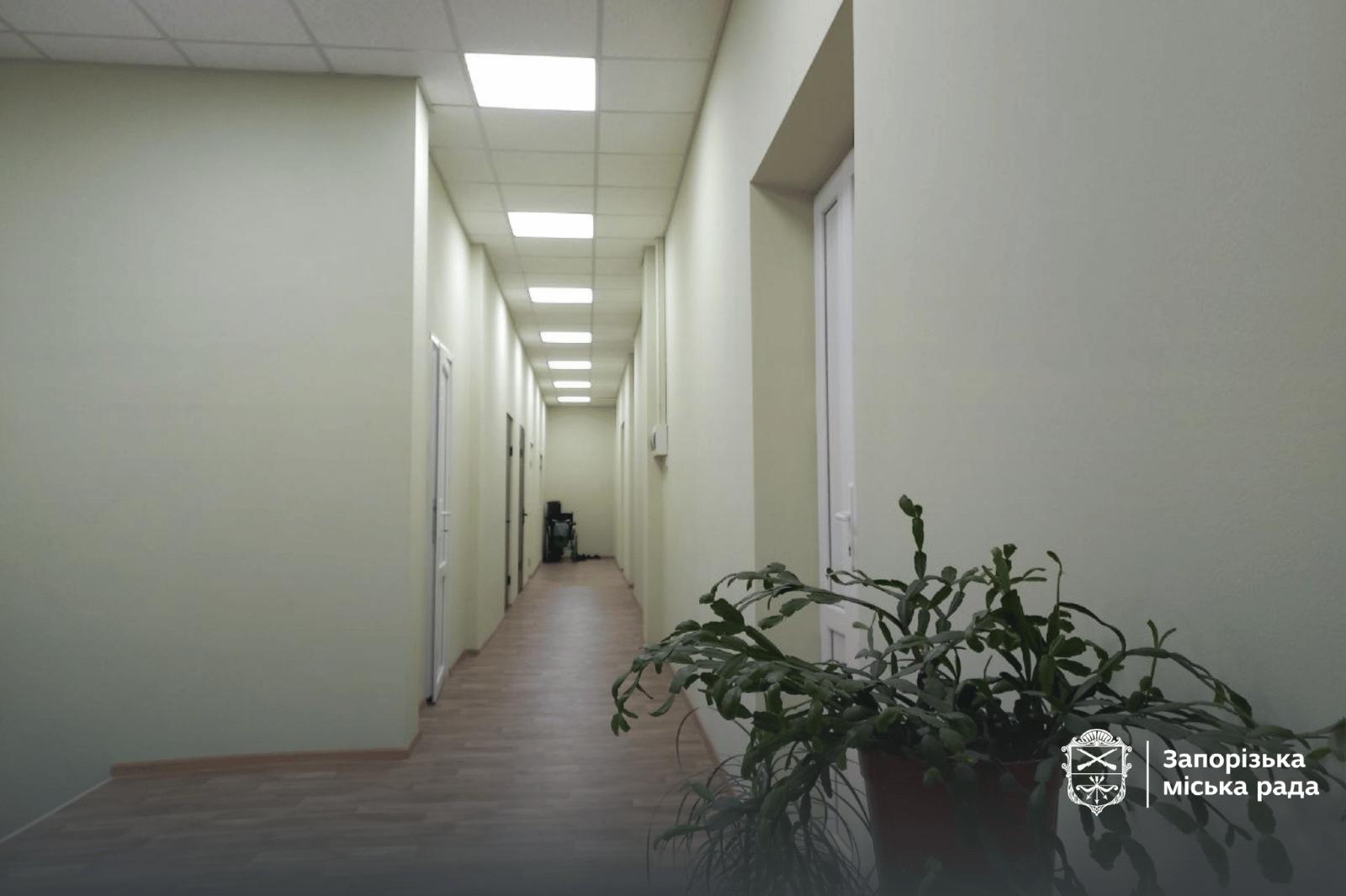 Оновили коридори, кухні, санвузли: в Запоріжжі у гуртожитках, де проживають ВПО, провели ремонт. ФОТО