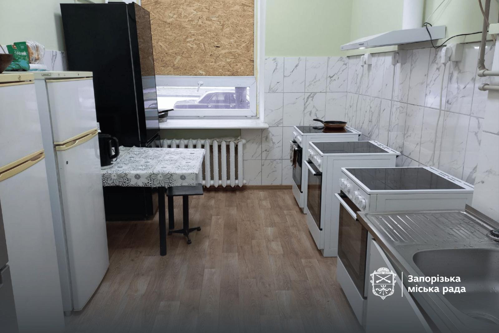 Оновили коридори, кухні, санвузли: в Запоріжжі у гуртожитках, де проживають ВПО, провели ремонт. ФОТО