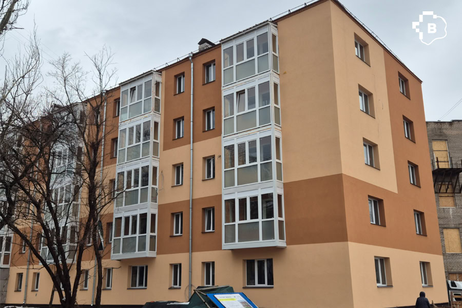 Відбудова по колу: як у Запоріжжі відновлюють будинки, що тричі зазнали обстрілів. ФОТО