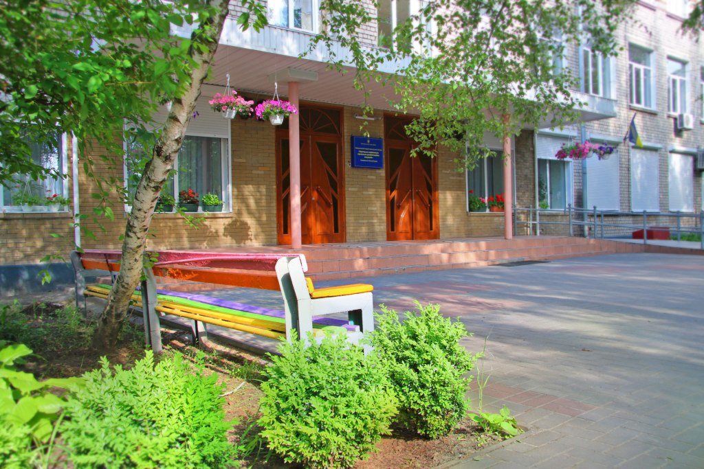 Як вступити до запорізьких вишів із ТОТ у 2026 році: квота, дистанційні іспити та бюджет