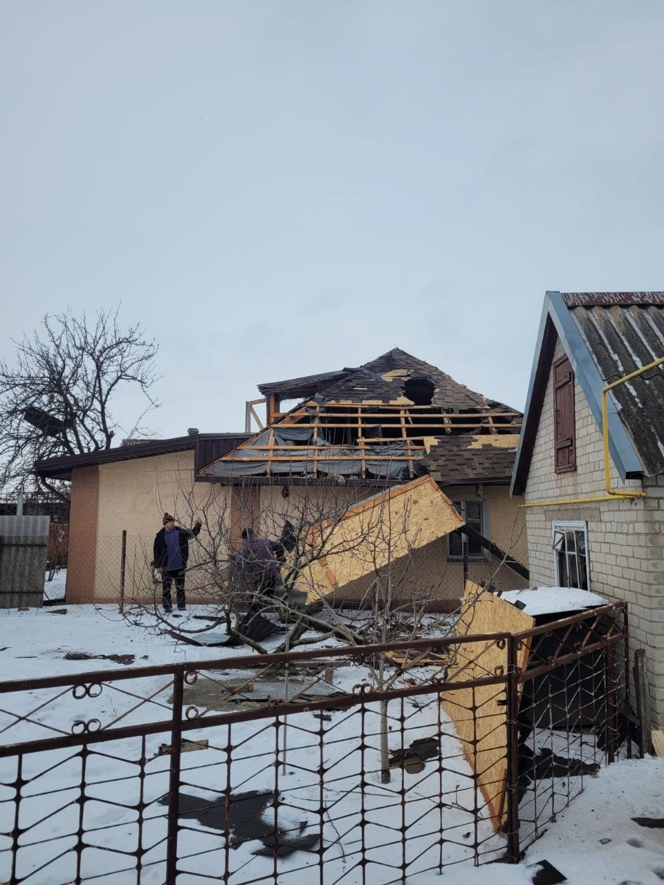 Від мешканців Долинської громади надійшло 64 заяви про пошкоджене житло: скільком виплатили допомогу