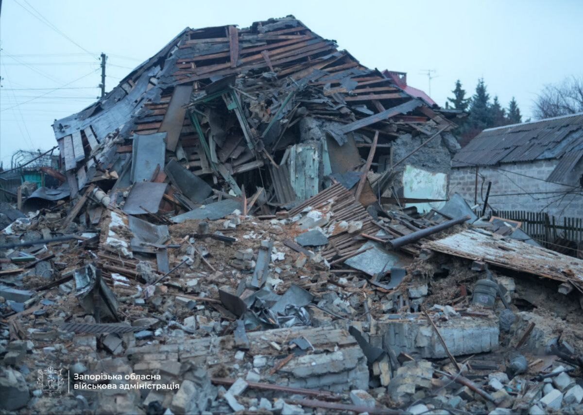 Два десятки ударів по Запоріжжю: пожежа в «Епіцентрі» та пошкоджені будинки. ФОТО