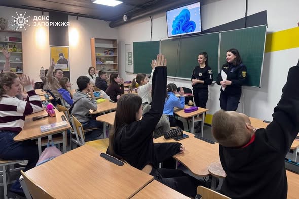 Вибухонебезпечні знахідки у запорізьких громадах: як діяти та хто приходить на допомогу. ФОТО