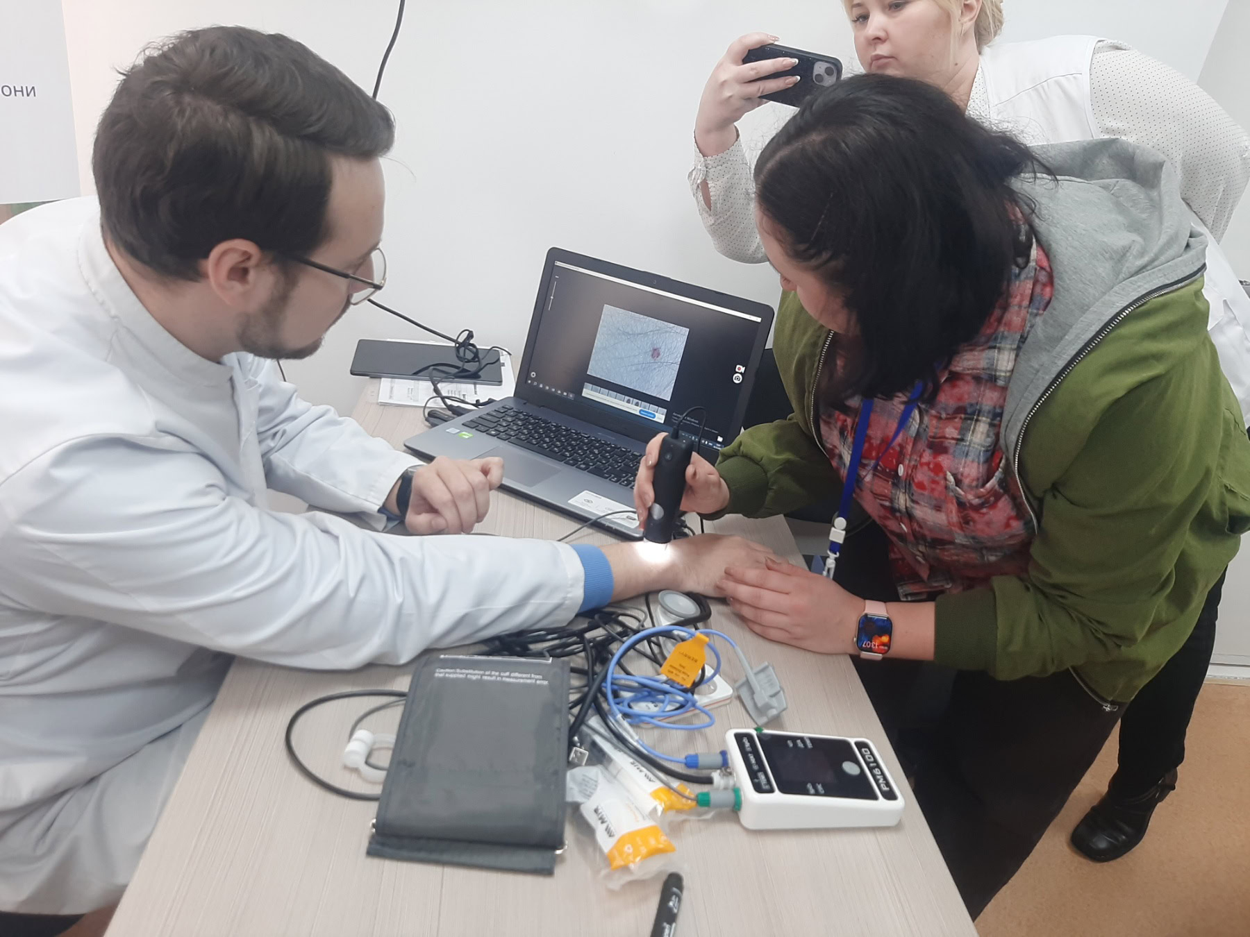 У Долинській громаді запустили телемедицину: як працює кабінет у Нижній Хортиці та кого вже консультують. ФОТО