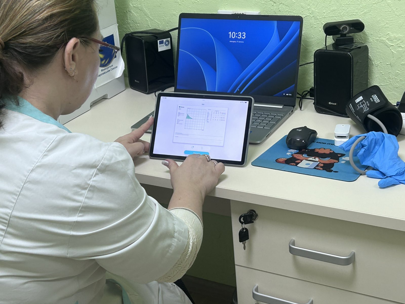 У Долинській громаді запустили телемедицину: як працює кабінет у Нижній Хортиці та кого вже консультують. ФОТО