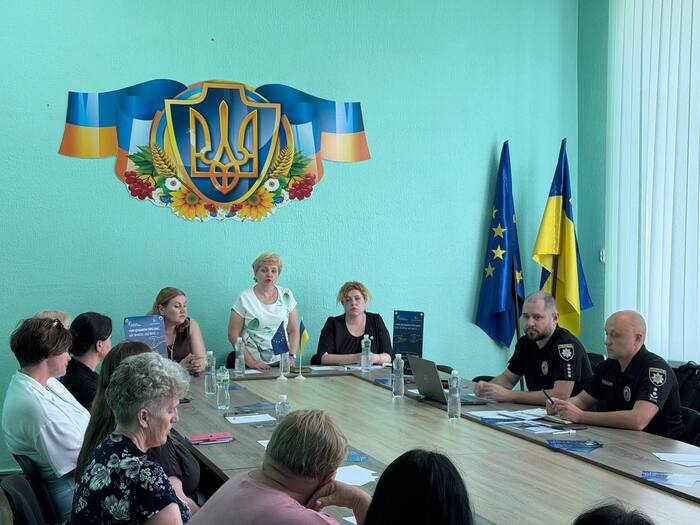 У Долинській громаді родини зниклих безвісти захисників зустрілися з фахівцями з розшуку