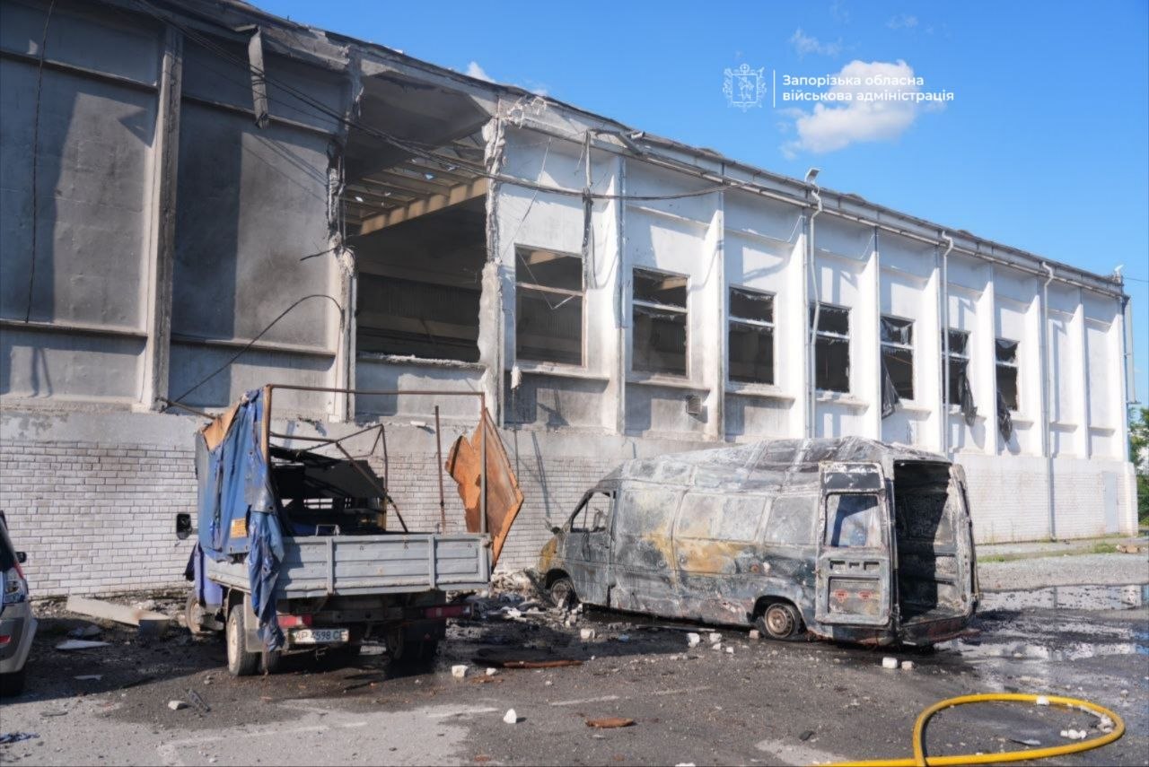Російські війська знову поцілили по «Новій пошті» у Запоріжжі