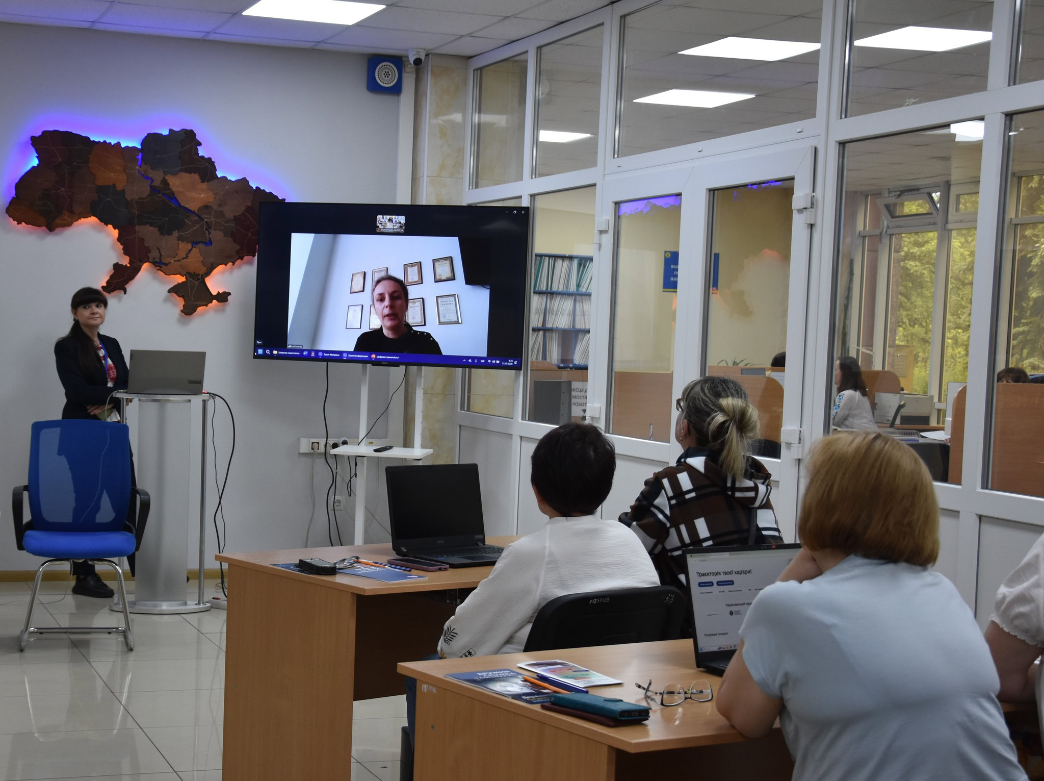 Змінюють професію після 45: як у Запоріжжі перекваліфіковуються та знаходять нову роботу