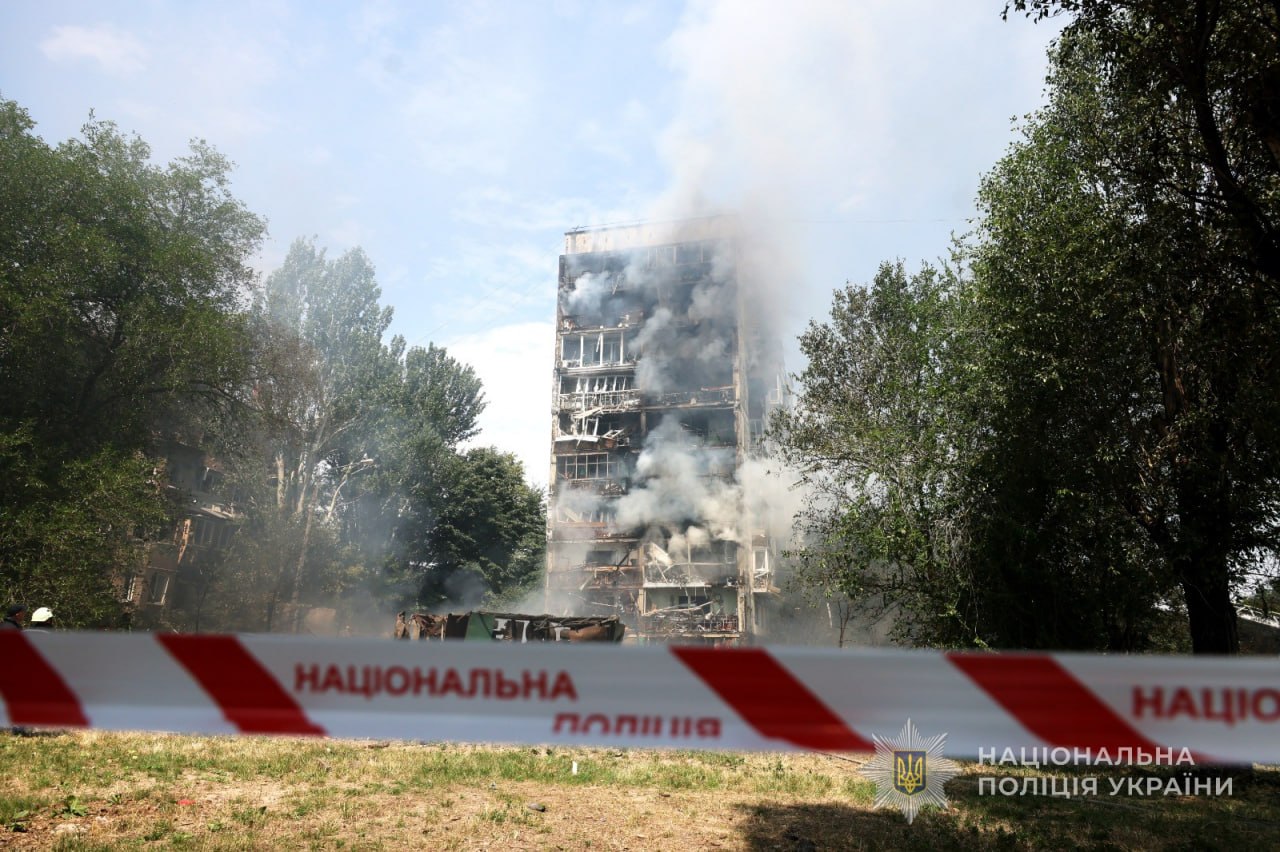 Понад 140 будинків пошкоджено за тиждень: у Запоріжжі ліквідовують наслідки обстрілів