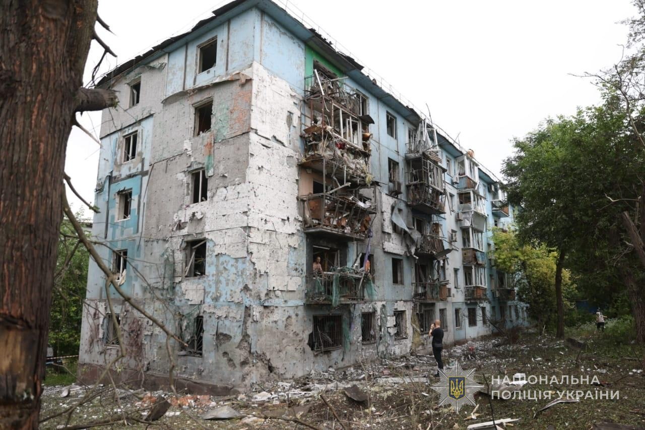 Понад 140 будинків пошкоджено за тиждень: у Запоріжжі ліквідовують наслідки обстрілів