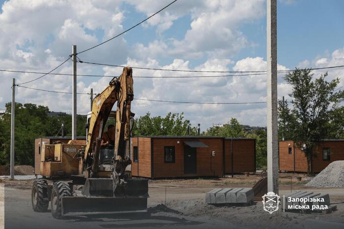 У Запоріжжі до вересня завершать будівництво модульного містечка для 100 переселенців