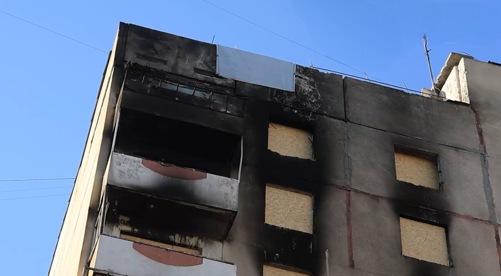 Відновлення трьох поверхів: у Запоріжжя відбудують багатоповерхівку після дронової атаки