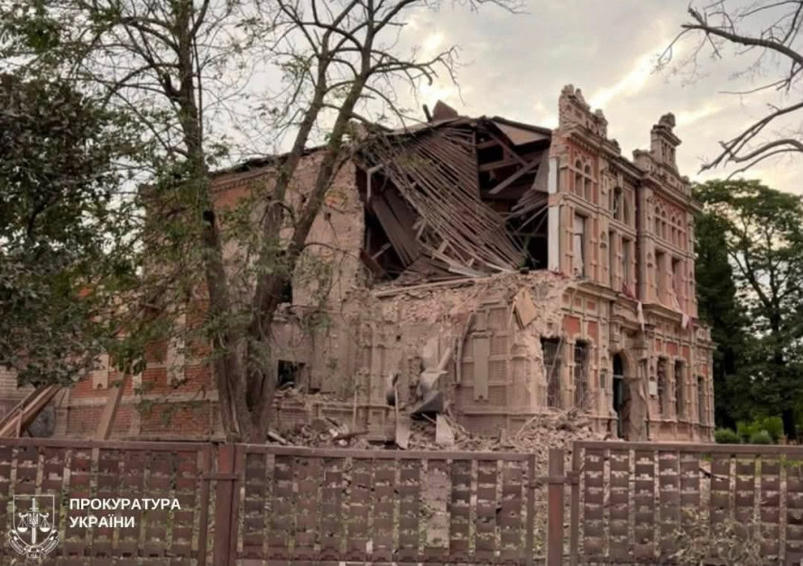 У Запоріжжі законсервують старовинну менонітську школу, пошкоджену КАБом