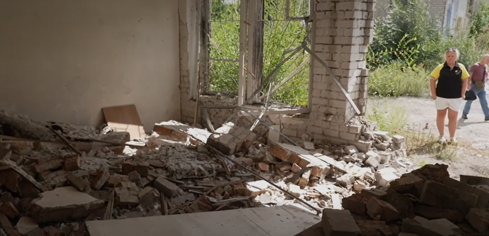 Доставка під прицілом дронів: як «Укрпошта» працює у прифронтових селах Запорізької області